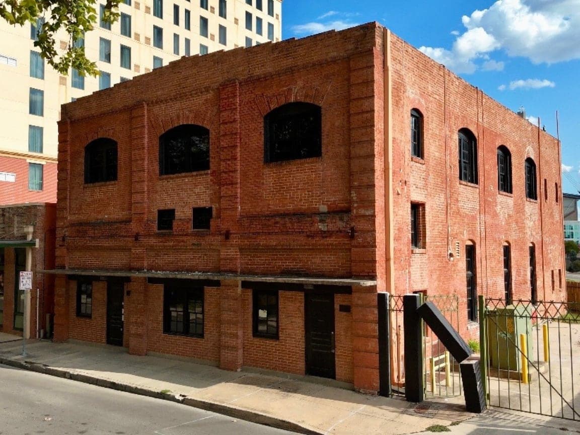 102 Heiman Street — photo 1