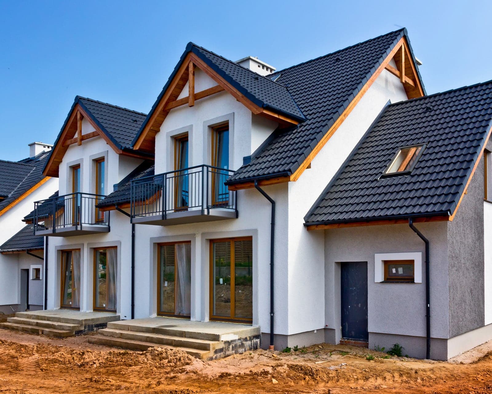 Acquire — On & off-market deals matched to your buy box — new builds, value-add, and everything between.